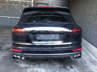 demontáž osobní automobily Porsche Cayenne 3000CC - 245KW - EURO6B - CAYENNE 92A 2015/3