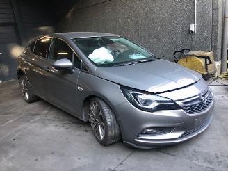 Salvage car Opel Astra Astra K - 1600CC - 100KW EURO6B 2016/4