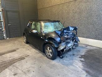 Auto da rottamare Mini One Mini One/Cooper (R50) Hatchback 2001 / 2007 One Hatchback  Diesel 1.364cc 65kW (88pk) FWD 2006/1