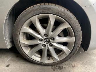 Mazda 3 (BM/BN) Hatchback 2013 / 2019 2.2 SkyActiv-D 150 16V Hatchback  Diesel 2.191cc 110kW (150pk) FWD 2013-09/2016-08 picture 8