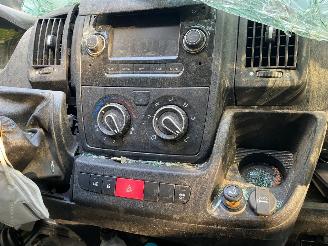 Peugeot Boxer (U9) Bus 2006 2.0 BlueHDi 130 Bus  Diesel 1.997cc 96kW (131pk) FWD 2015-07/2019-09 picture 12