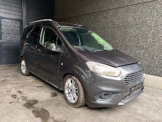 demontáž osobní automobily Ford Tourneo Courier 2020 1.5 16V Diesel 73Kw 2020/8