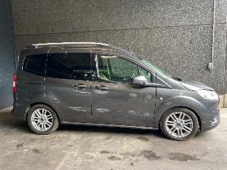 Ford Tourneo Courier 2020 1.5 16V Diesel 73Kw picture 2