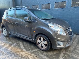 Vrakbiler auto Chevrolet Spark Spark Hatchback 1.2 16V Hatchback  Benzine 1.206cc 60kW (82pk) FWD 2011/7