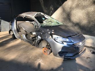 Salvage car Opel Corsa E Hatchback 2014 / 2019 1.2 16V Hatchback  Benzine 1.229cc 51kW (69pk) FWD 2017/3