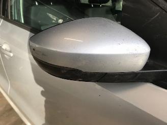 Volkswagen Polo (6R) Hatchback 2009 / 2017 1.2 12V BlueMotion Technology Hatchback  Benzine 1.198cc 51kW (69pk) FWD picture 4