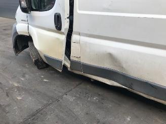 Peugeot Boxer (U9) Van 2007 2.2 HDi 100 Euro 4 Bestel  Diesel 2.198cc 74kW (101pk) FWD picture 6