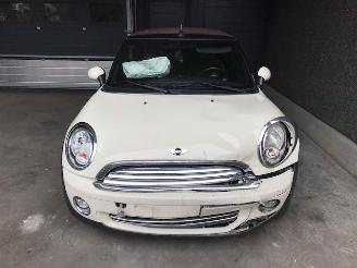 Mini Cabrio Open (R57) Cabrio 2007 / 2015 1.6 16V Cooper Cabrio  Benzine 1.598cc 85kW (116pk) FWD picture 6