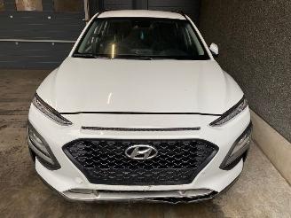 Hyundai Kona SUV 2020 1.0 T-GDI 12V SUV  Benzine 998cc 88kW (120pk) FWD picture 4