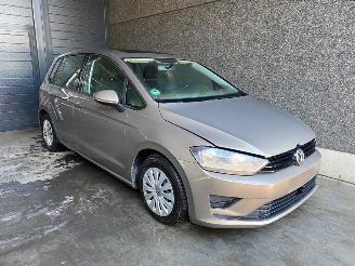 Vrakbiler auto Volkswagen Golf Sportsvan (AUVS) MPV 2014 / 2021 1.2 TSI 16V BlueMOTION MPV  Benzine 1.197cc 81kW (110pk) FWD 2017/5