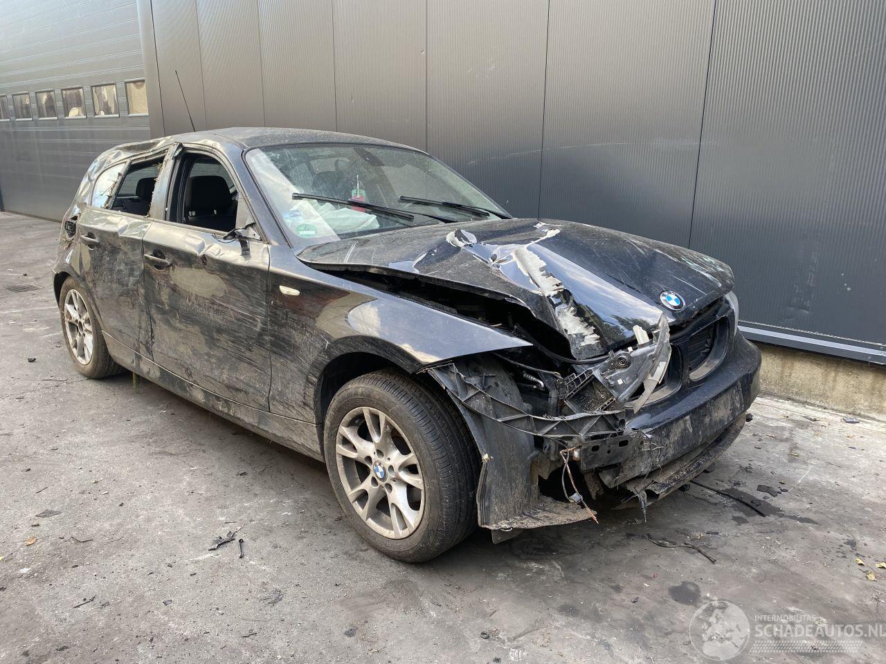 BMW 1-serie (E87/87N) Hatchback 5-drs 2003 / 2012 116i 2.0 16V Corporate Lease Hatchback 4Dr Benzine 1.995cc 90kW RWD