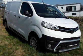 demontáž osobní automobily Toyota ProAce Verso Bus 2021 2.0 D-4D 122 16V Bus  Diesel 1.997cc 90kW (122pk) FWD 2021/1