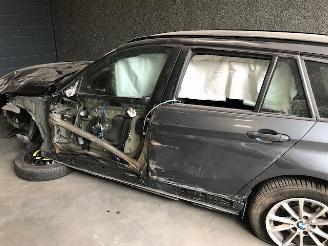 BMW 3-serie Touring (F31) Combi 2012 / 2019 318d 2.0 16V Combi/o  Diesel 1.995cc 100kW (136pk) RWD picture 4