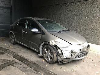 demontáž osobní automobily Honda Civic (FK/FN) Hatchback 2005 / 2012 1.4 i-Dsi Hatchback  Benzine 1.339cc 61kW (83pk) FWD 2007/7