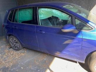 Volkswagen Golf Sportsvan  picture 2