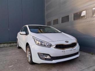 demontáž osobní automobily Kia Cee d Cee'd Sportswagon (JDC5), Combi, 2012 / 2018 1.6 CRDi 16V VGT 2014/3