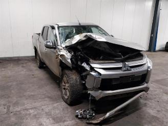 Mitsubishi L-200 L-200, Pick-up, 2014 2.2 DI-D 4WD picture 2