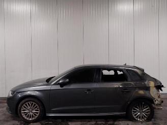 Audi A3 A3 Sportback (8VA/8VF), Hatchback 5-drs, 2012 / 2020 1.6 TDI Ultra 16V picture 3