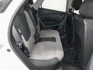 Renault Captur  picture 16