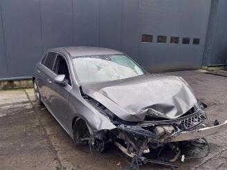 Vrakbiler auto Mercedes A-klasse A (177.0), Hatchback, 2018 / 2026 1.3 A-180 Turbo 16V 2019/2