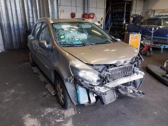 demontáž osobní automobily Renault Clio Clio III Estate/Grandtour (KR), Combi, 2007 / 2014 1.5 dCi FAP 2012/4