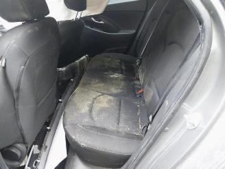 Hyundai I-30 i30 (PDEB5/PDEBB/PDEBD/PDEBE), Hatchback, 2016 1.0 T-GDI 12V picture 12