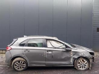 Hyundai I-30 i30 (PDEB5/PDEBB/PDEBD/PDEBE), Hatchback, 2016 1.0 T-GDI 12V picture 2