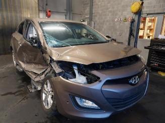 demontáž osobní automobily Hyundai I-30 i30 (GDHB5), Hatchback, 2011 1.6 GDI Blue 16V 2014/5