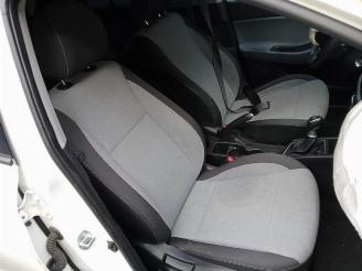 Hyundai I-20 i20 (GBB), Hatchback, 2014 / 2020 1.1 CRDi VGT 12V picture 18