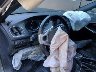 Volvo V-40 V40 (MV), Hatchback 5-drs, 2012 / 2019 2.0 D2 16V picture 18