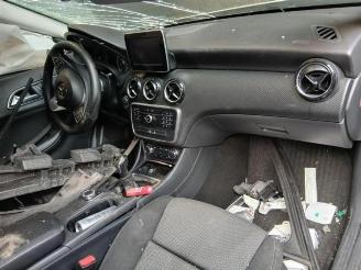 Mercedes A-klasse A (W176), Hatchback, 2012 / 2018 1.6 A-180 16V picture 13