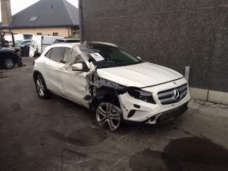 Vrakbiler auto Mercedes GLA 2200cc 2015/1