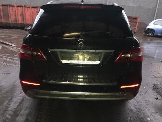 Uttjänta bilar auto Mercedes ML ML350 - AUTOMAAT 2015/1