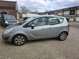 Opel Meriva meriva schadevrij 1.4turbo 151dkm picture 3