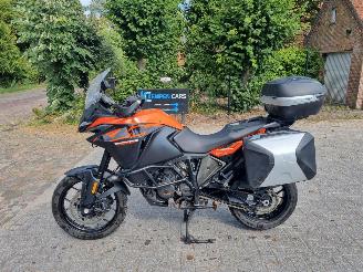 skadebil motor KTM  1090 Adventure L Garmin Koffers Handvatverw. 2018/6