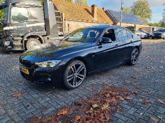 Damaged car BMW 3-serie 320i Aut. Msport Schuifdak Stoelverw Leder 2018/6