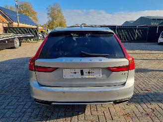 Volvo V-90 T8 Rdesign Twin Engine AWD Pano Led picture 4