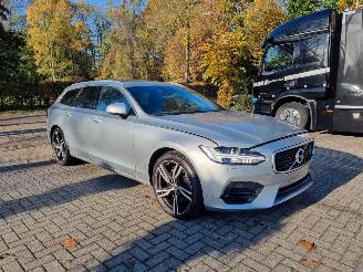 Unfallwagen Volvo V-90 T8 Rdesign Twin Engine AWD Pano Led 2018/5