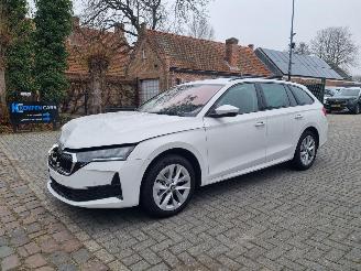 uszkodzony samochody osobowe Skoda Octavia 1.5 TSI Aut. MHEV Bns.E.P 2025/9