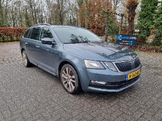 skadebil auto Skoda Octavia 1.6 TDI Aut. Airco Navi Stoelverw 2020/1