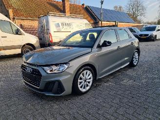 krockskadad bil auto Audi A1 30TFSI Aut Sline Navi Stoelverw 2024/6