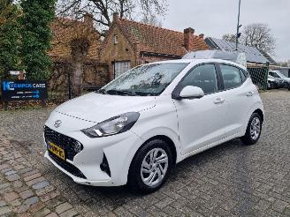 Vaurioauto  passenger cars Hyundai I-10 1.0 Comfort Airco 2021/9