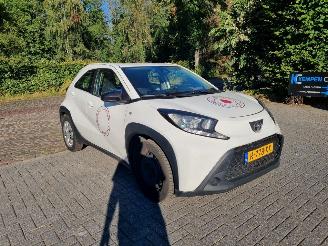 Schadeauto Toyota Aygo x 1.0 VVT-i Aut. 2023/1
