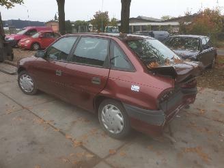 Opel Astra sedan picture 4