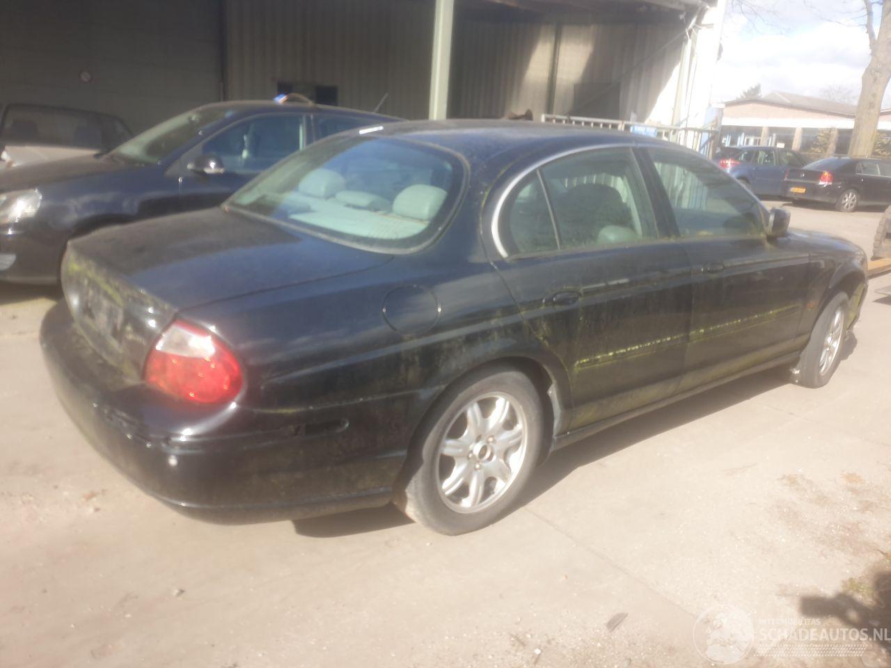 Jaguar S-type 4.0 v8