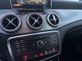 Mercedes Cla-klasse AMG CLA180 / NAVI / LED / ALCANTARA / PDC / MFS picture 12