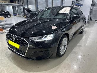 Audi A3 1.5 35 TFSI S-LINE LEDER/NAVI/CAMERA//ASSIST/LED MATRIX/ VOL SCHADEVRIJ picture 3