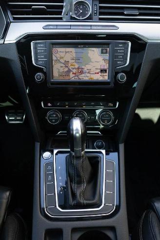 Volkswagen Passat 1.4 TSI ACT 3X R-LINE PANO/LEDER/LED/NAVI/CLIMA SCHADEVRIJ/DAMAGEDFREE picture 27