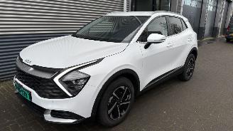 škoda osobní automobily Kia Sportage Kia SPORTAGE 1.6 T-GDi Hybrid DynamicLine CAMERA/STOELVERW V+A / STUURVER/RADAR VOL NIEUW! 2025/6