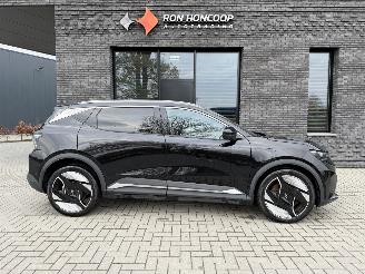 uszkodzony samochody osobowe Renault Scenic E-TECH EV87 Long Range 218PK Aut. Iconic PANO VOL! 2024/10